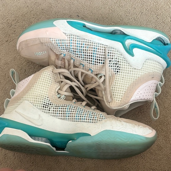 Nike GT Jump Basketball in Vivid Sky Gently Used - Men’s 10.5/Womens 12 - Picture 7 of 11